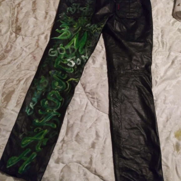 Leather coat and pants - Picture 4 of 8